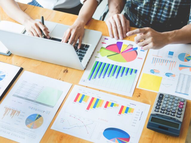Câți bani trebuie să investesc în bugetul de Marketing?